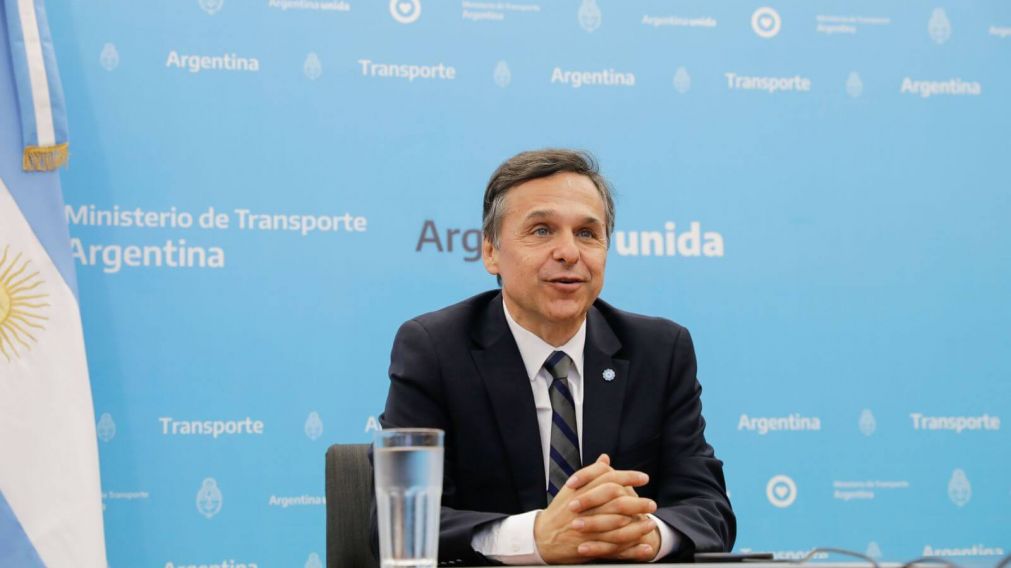 "Queremos ser transparentes y claros", dijo Giuliano sobre la opció de renunciar a los subsidios del transporte.