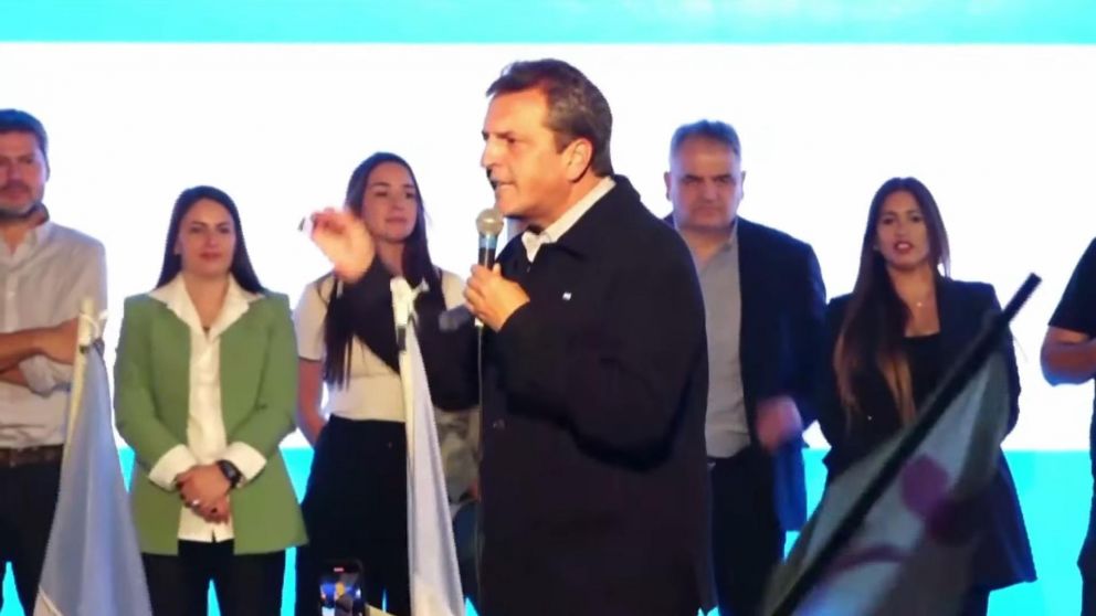Sergio Massa hizo campaña desde San Luis a días de las elecciones.