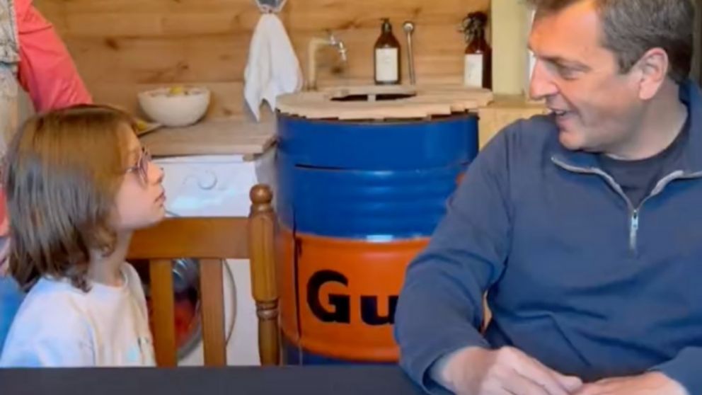 "Gracias lan por esta charla y momento compartido, necesitamos construir una sociedad más empática y tu activismo es muy importante", expresó Sergio Massa tras su encuentro con el joven.