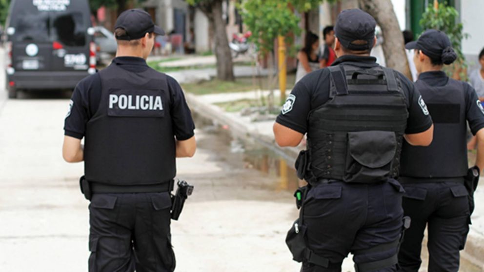 Tenía 2 años y apareció muerto en una letrina: detuvieron a su mamá.