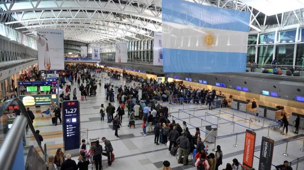 Una aerolínea tiene busquedas de personal activas.