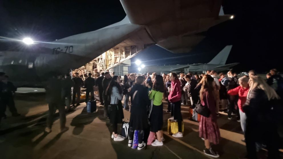 En la madrugada del sábado varios argentinos llegaron al Aeropuerto de Roma (Twitter).