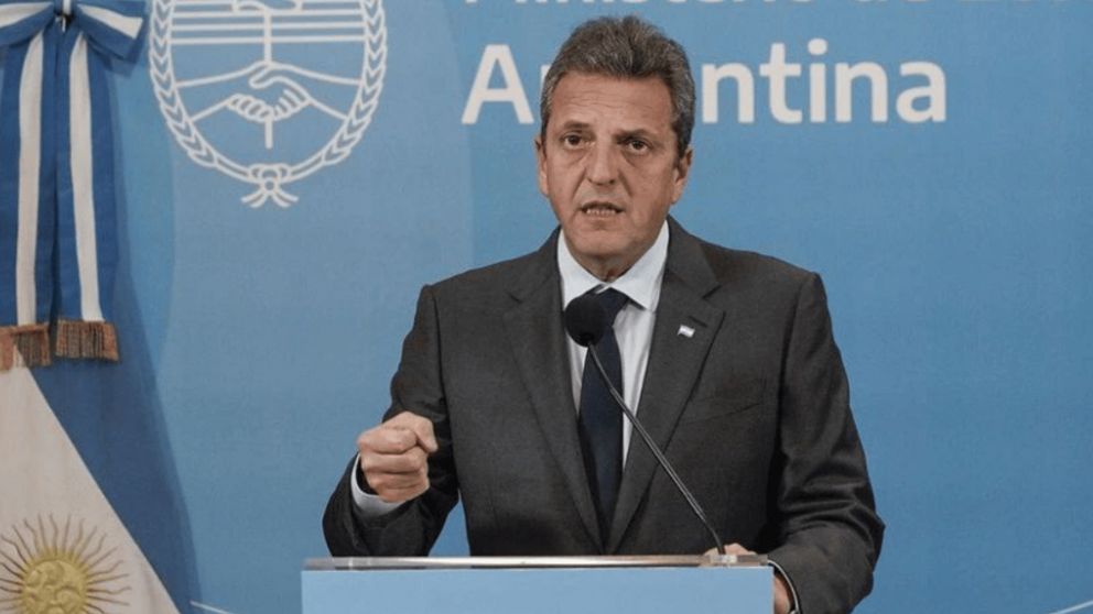Sergio Massa apunta a "cuatro o cinco vivos" que empujan el dólar en la previa electoral.