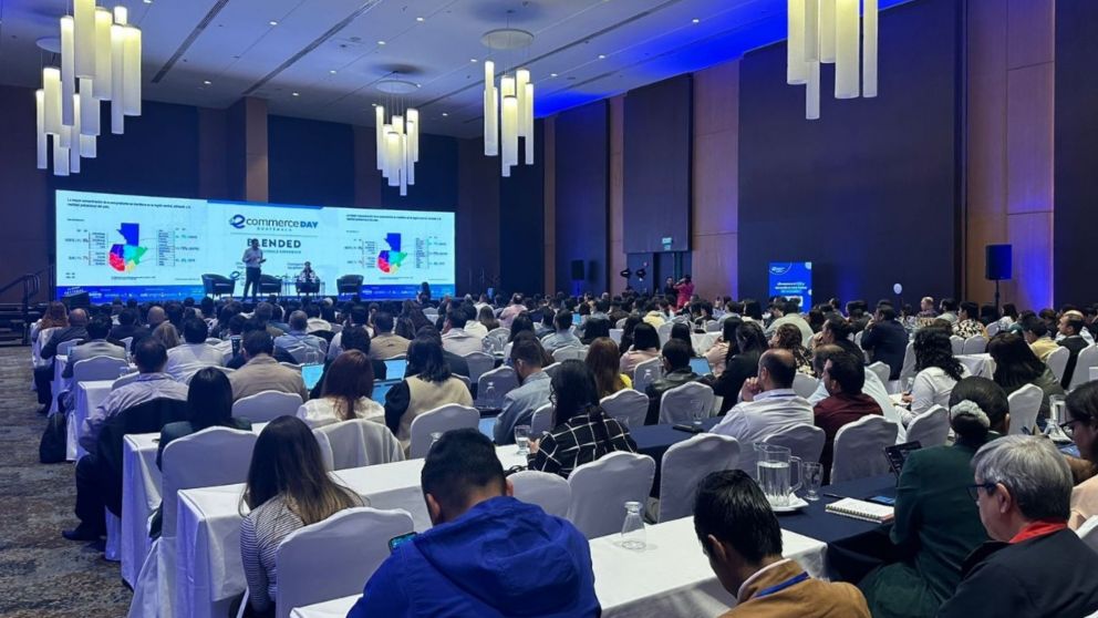 Profesionalizate en la industria eCommerce con Club Crónica.