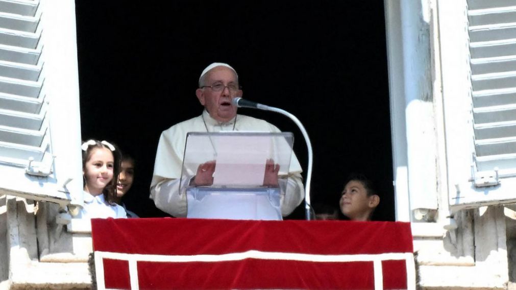 "Toda guerra es una derrota", señaló Bergoglio (Foto Télam).