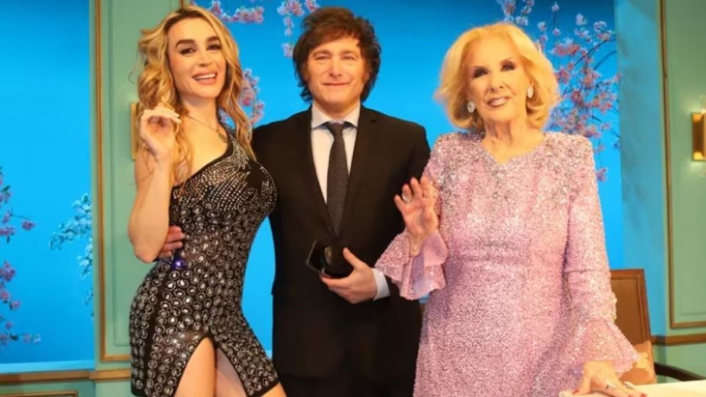 Javier Milei y Fátima Florez estuvieron presentes en la reaparición de Mirtha Legrand en la televisión (RS Fotos).