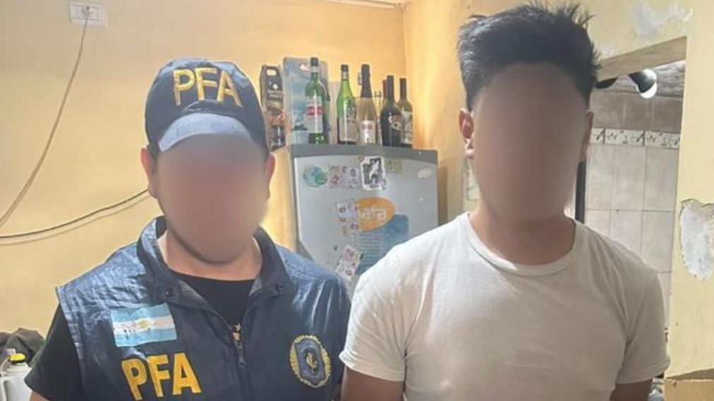 El detenido tras el trabajo en conjunto de la Policía Federal y el FBI.