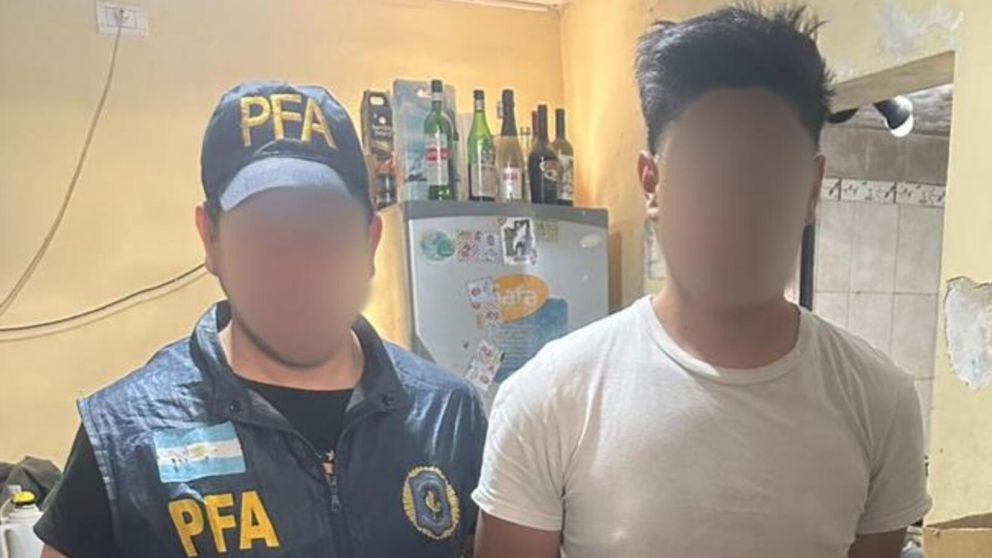 El detenido tras el trabajo en conjunto de la Policía Federal y el FBI.