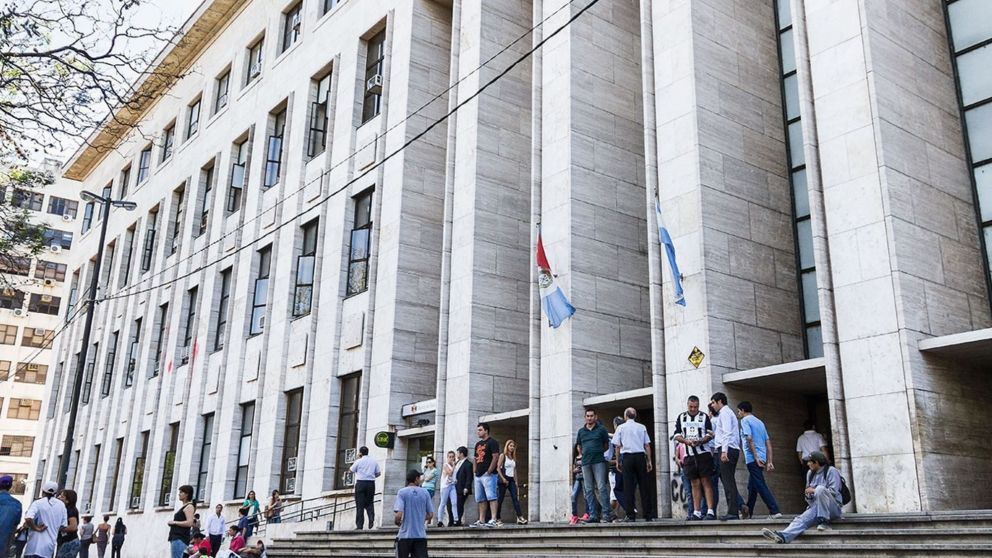 En los Tribunales de Rosario un policía fue condenado a perpetua.