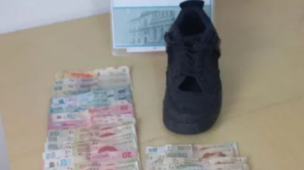 El botín robado por el delincuente fue recuperado por la Policía (Foto 0223).