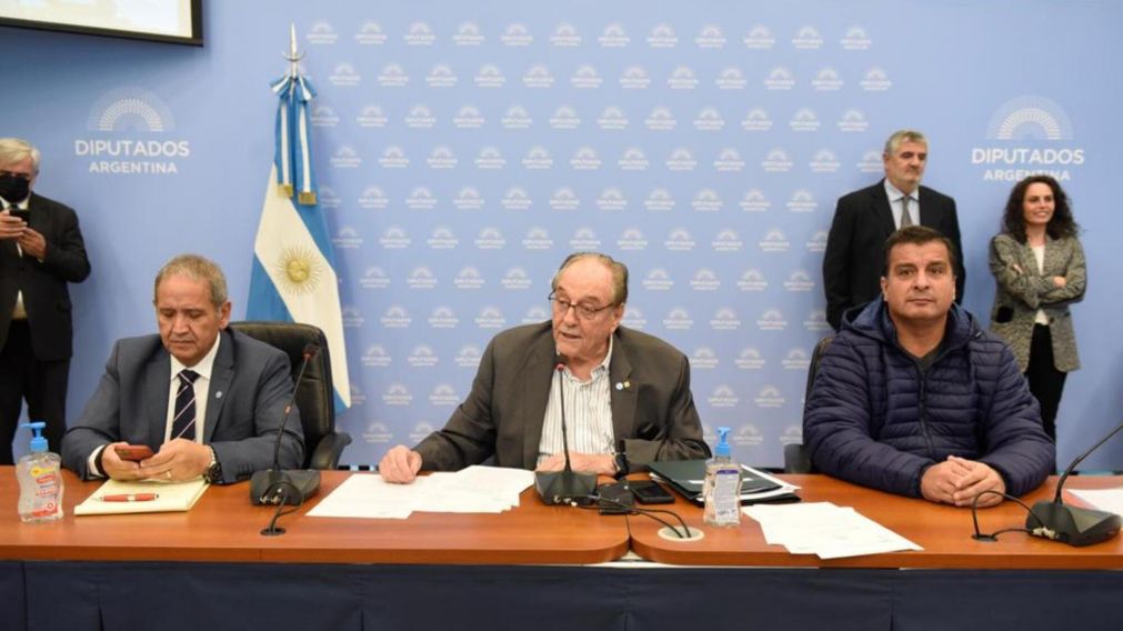 La propuesta obtuvo 26 firmas a favor en la Comisión de Presupuesto y Hacienda, presidida por el diputado oficialista Carlos Heller.