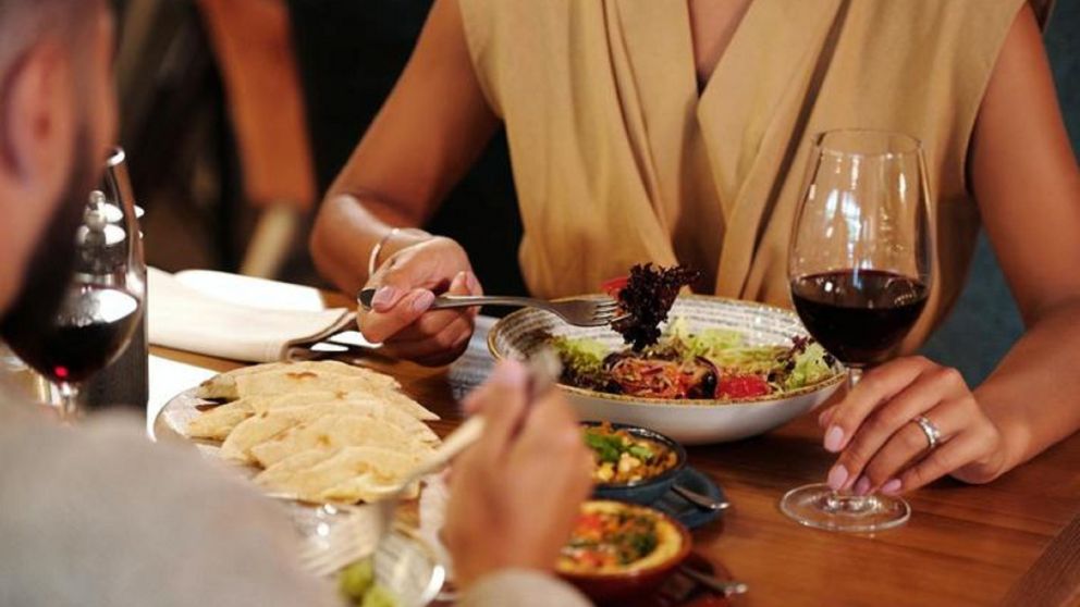 La primera cita entre un hombre y una mujer terminó de la peor manera posible luego de que ella se negara a pagar su parte por una insólita razón.