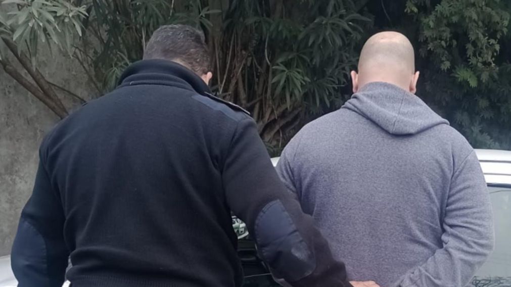 Así fue trasladado el sospechoso de haber consumado el femicidio.