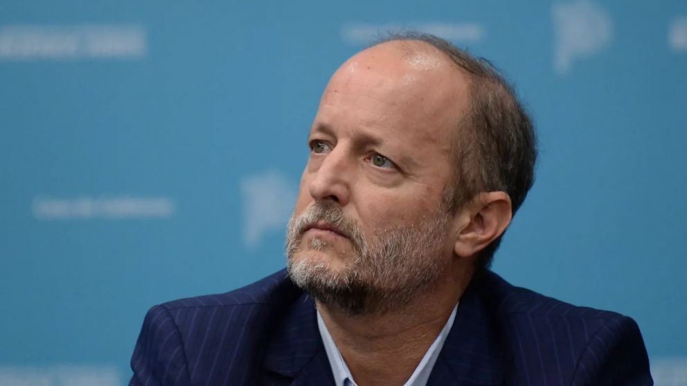 Dirigentes y abogados vinculados a la pol�tica se presentaron en�los tribunales de La Plata, Lomas de Zamora y de la Ciudad de Buenos Aires.