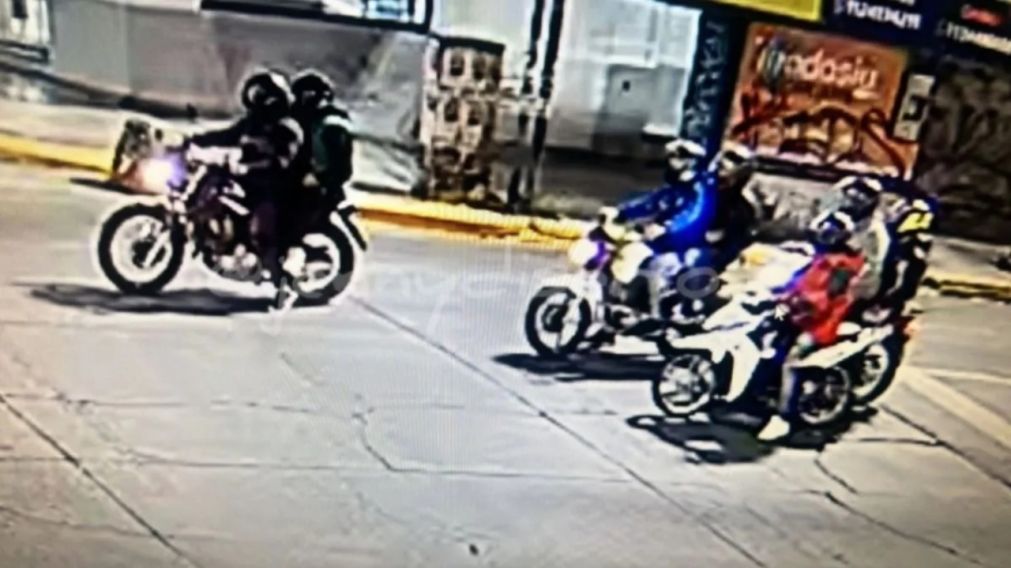 "Ni siquiera escuchamos las motos escapando, escuchamos los tiros nada más", contó la vecina.