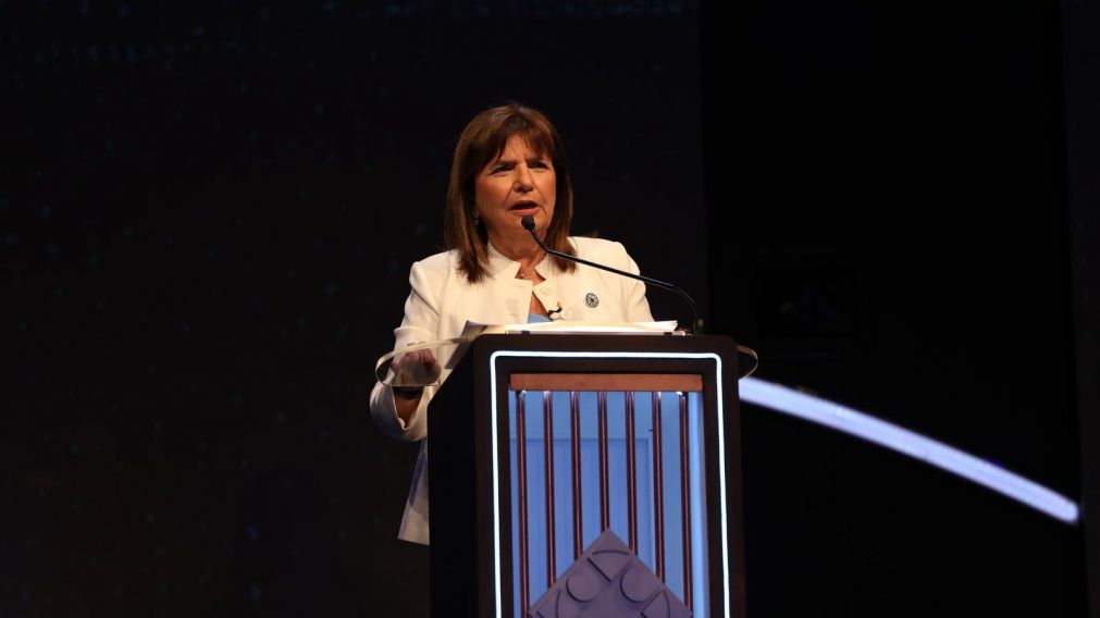 Patricia Bullrich cont� que sufri� un problema de salud durante el primer debate presidencial.