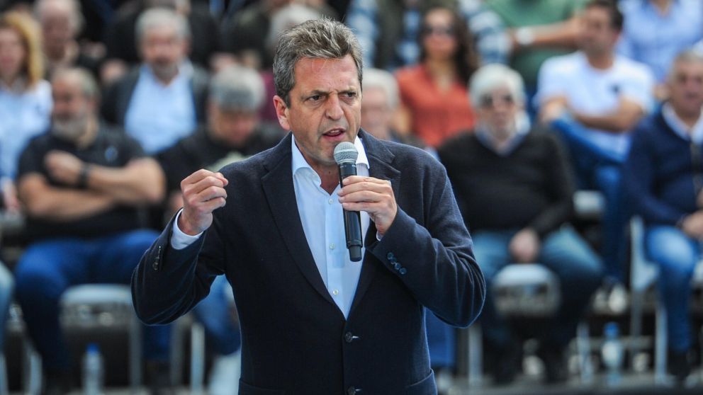 Sergio Massa pidió "movilizar" para apoyar el proyecto por la quita del IVA (Telam).