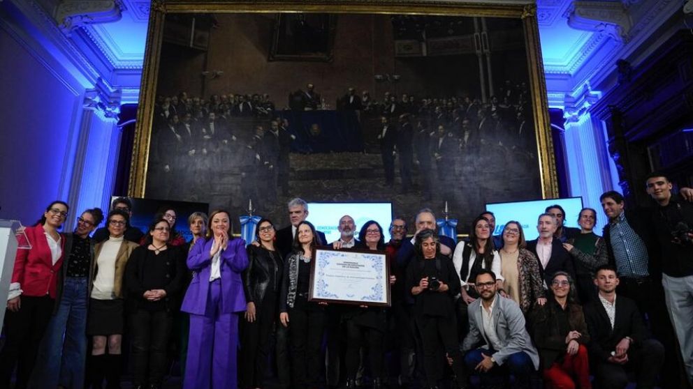 Cecilia Moreau distinguió al Equipo Argentino de Antropología Forense