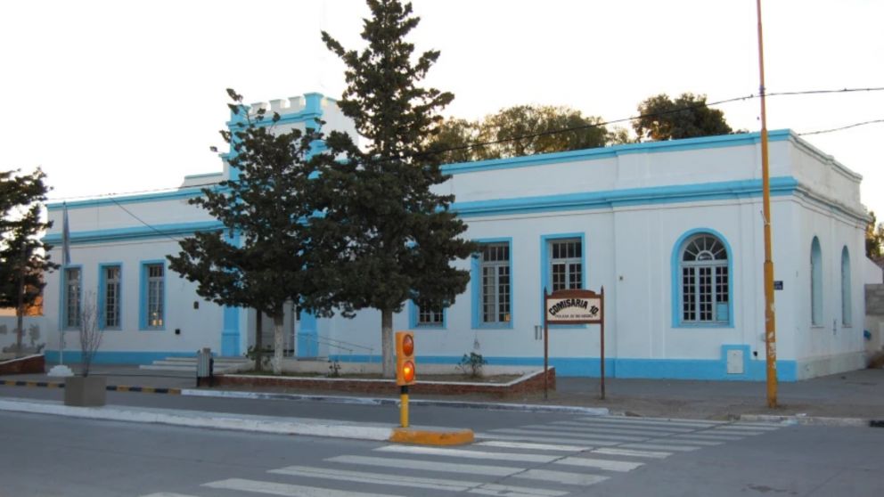 La investigación carece de detenidos por el robo (Foto Río Negro).