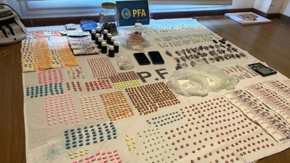 M�s de 1.200 pastillas de �xtasis fueron secuestradas en un operativo.
