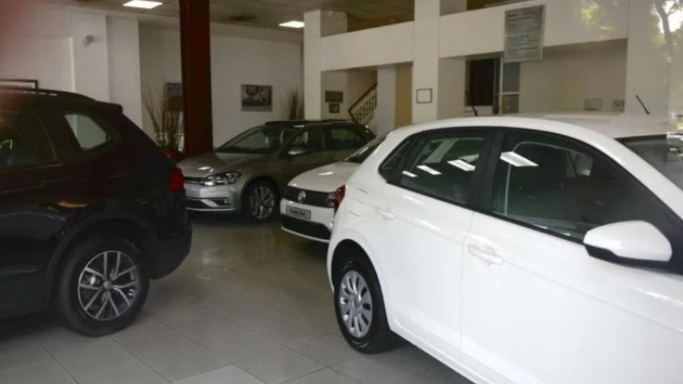 El 80% de las ventas de autos usados se pacta en d�lares (Cr�nica/Nahuel Ventura/Archivo).