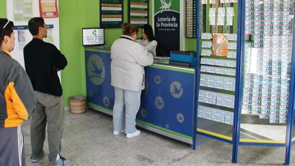 Gan� una fortuna en la Quiniela, pero un reclamo "injusto" provoc� una fuerte distancia con su familia.
