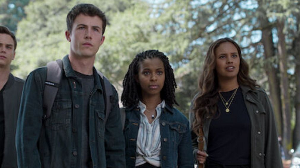 Clay descubrirá que son trece las razones por las cuales Hannah ha decidido quitarse la vida.