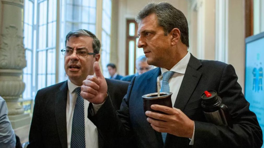 Germán Martínez junto a Sergio Massa.