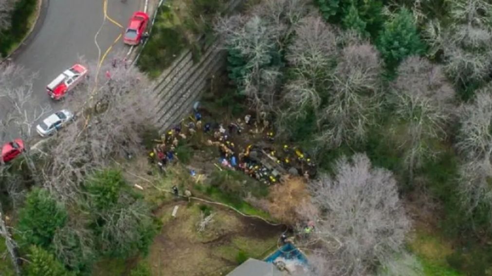 El lugar del accidente donde el micro desbarrancó.