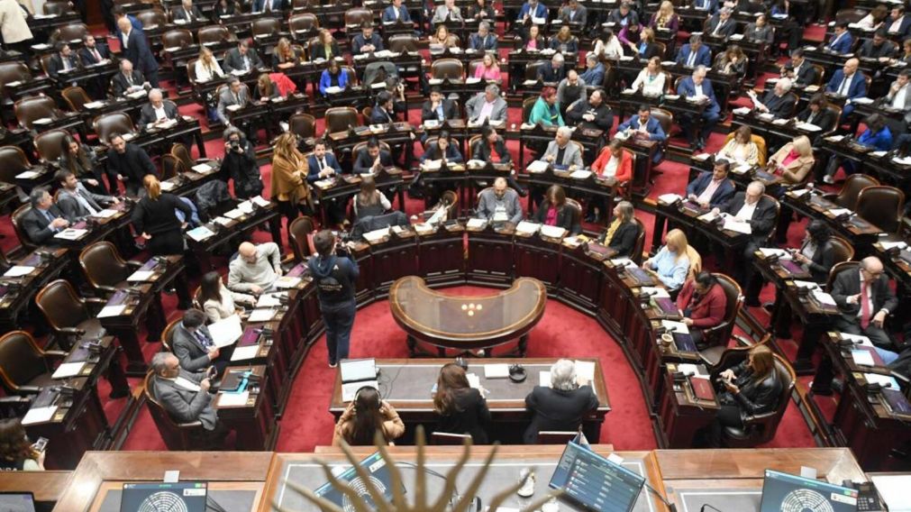 La maratónica sesión de este martes en Diputados en la que se aprobaron varias iniciativas (Gentileza Télam).