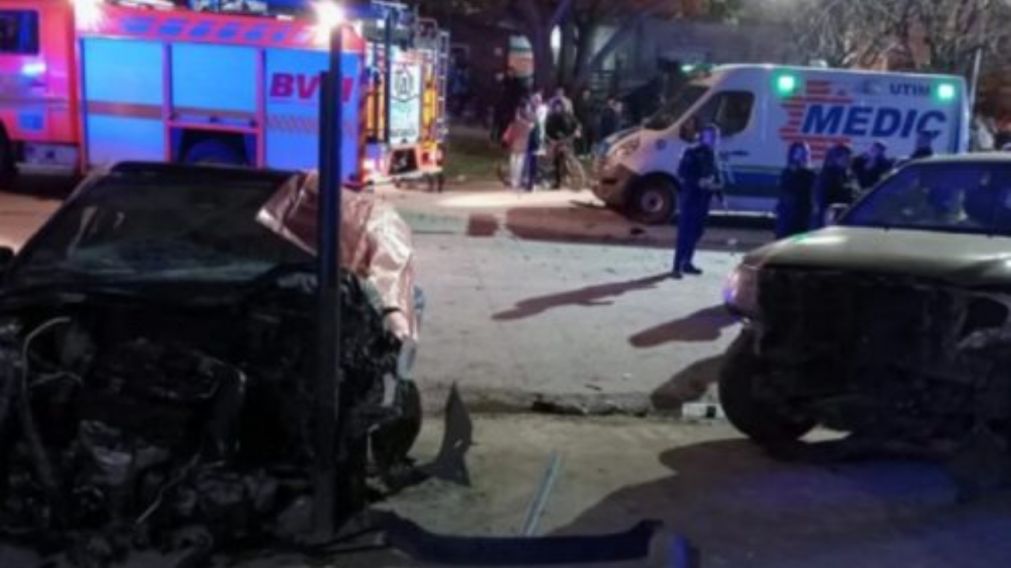 C�maras de seguridad de un comercio cercano captaron el momento en que se produjo la colisi�n, alrededor de la 1:10 de la ma�ana.