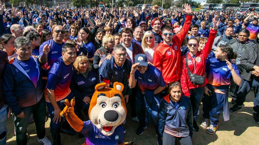 Fernando Espinoza participó de la despedida de la delegación de La Matanza rumbo a Mar del Plata.