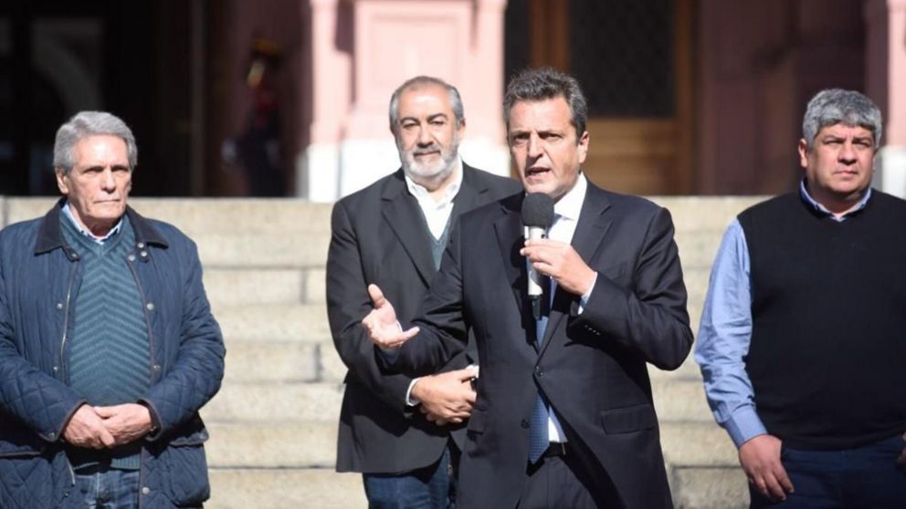 La CGT respalda a la fórmula presidencial "Unión por la Patria", compuesta por Massa y Rossi.