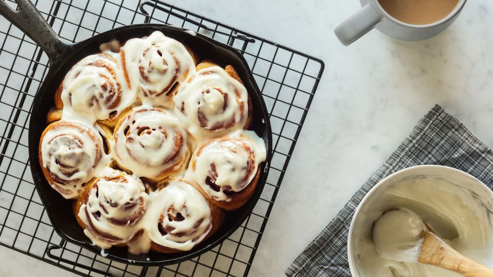 No te pierdas esta exquisita receta de rolls de canela que quedan iguales a los de pastelería.