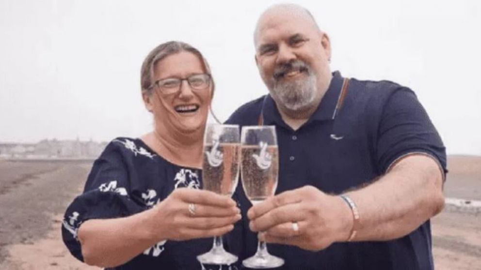Una pareja gan� millones en la loter�a y gastaron el premio en algo ins�lito.