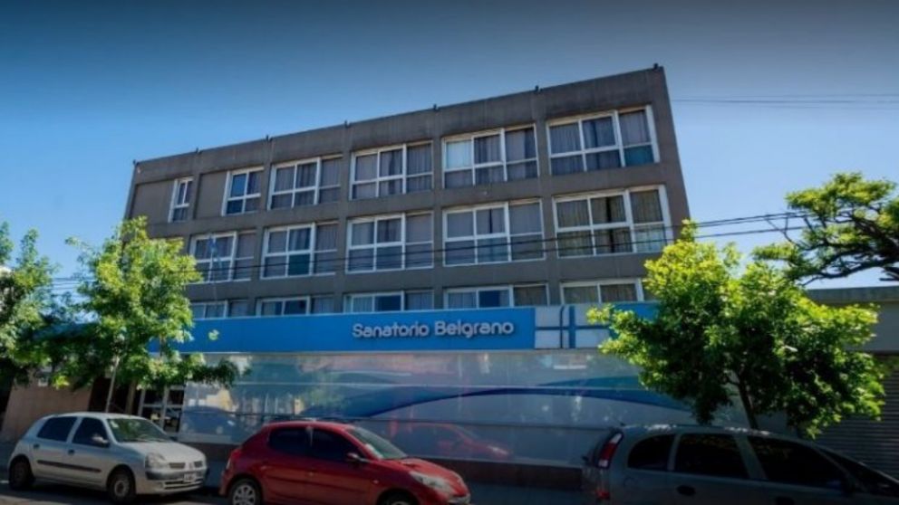 El adolescente se recupera de las lesiones en un hospital.