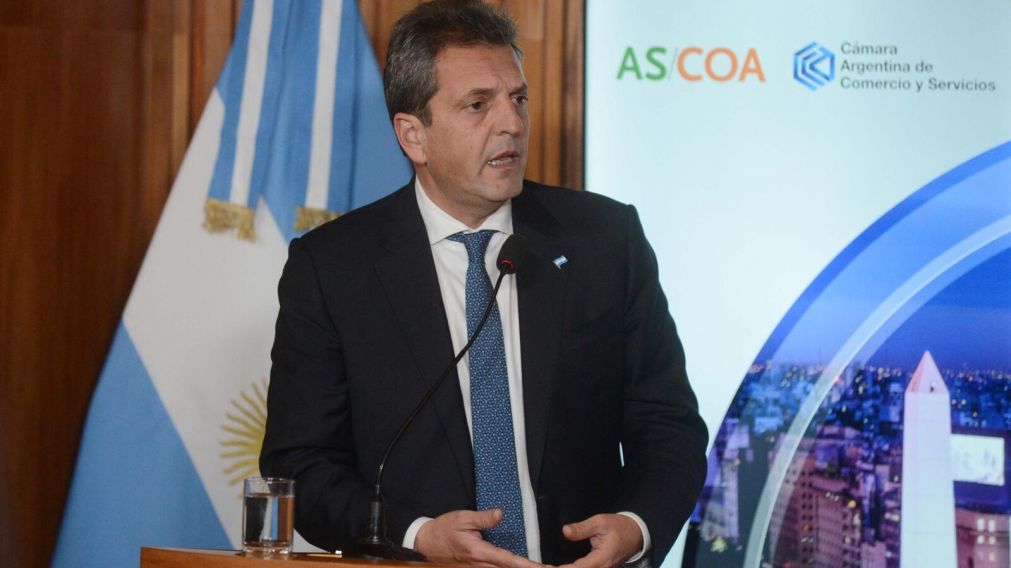 Sergio Massa, candidato presidencial de Unión por la Patria y ministro de Economía, en una de sus últimas exposiciones públicas (Crónica/Hernán Nersesian/Archivo).