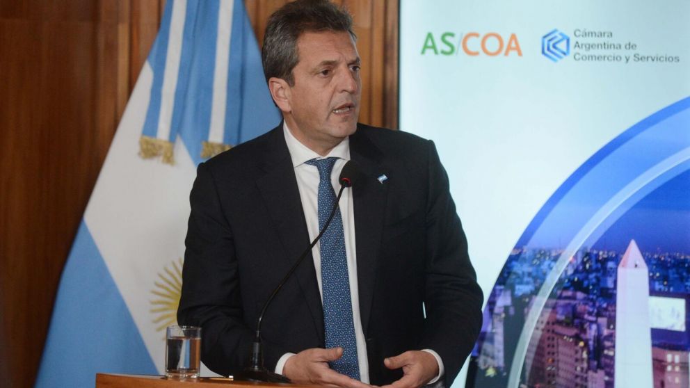 Sergio Massa, candidato presidencial de Unión por la Patria y ministro de Economía, en una de sus últimas exposiciones públicas (Crónica/Hernán Nersesian/Archivo).