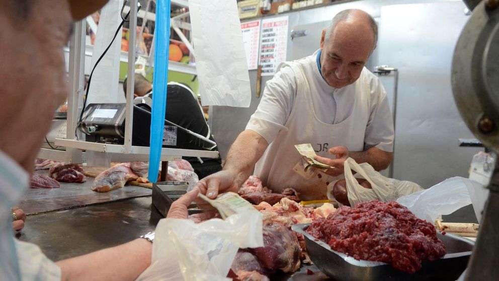 Según un relevamiento privado previo al dato de inflación del INDEC, la carne fue uno de los productos que más subió en agosto (Crónica/Fernando Pérez Re/Archivo).