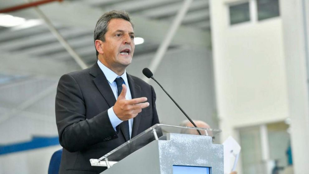 Sergio Massa deseó que "los diputados y diputadas cumplan con el compromiso de cuidar el salario de los trabajadores".