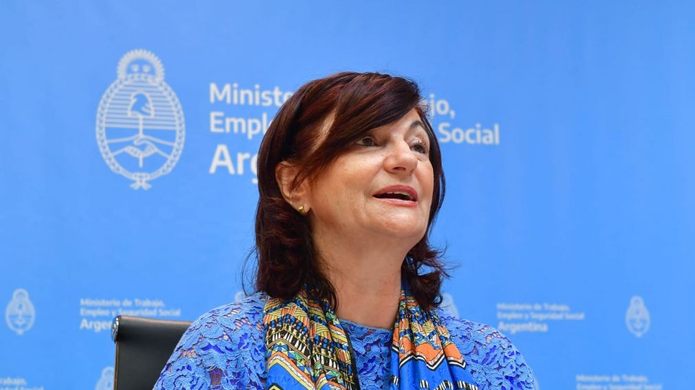 Olmos aseguró que "la Argentina ha quedado muy retrasada todavía con las 48 horas semanales que se implementa desde 1930".