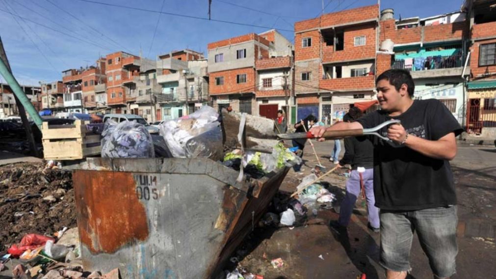 Una familia porteña necesitó en agosto $282.453 para no ser pobre (Télam/Archivo).