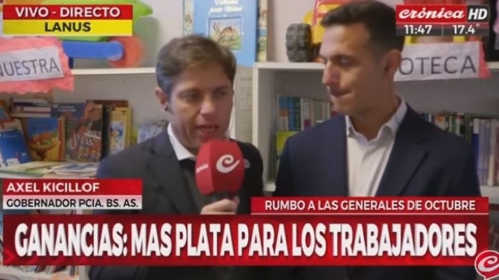 Axel Kicillof fue acompañado por el candidato a intendente de Lanús, Julián Álvarez.