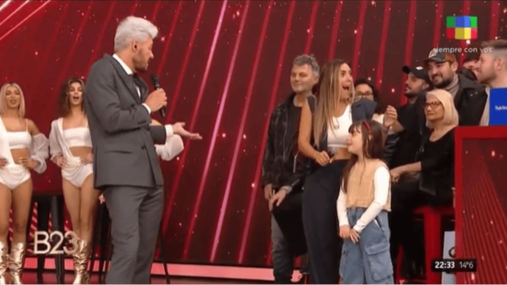 Polémica: la hija de Floppy Tesouro insultó a Marcelo Tinelli en la gala del Bailando 2023.
