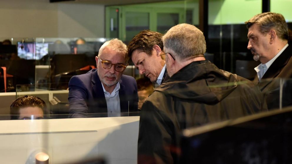 Julio Zamora recibió al intendente de Neuquén, Mariano Gaido, y a su equipo de trabajo.