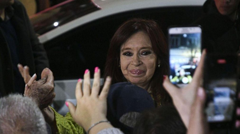 El atentado ocurri� cuando Cristina Kirchner saludaba a la militancia (T�lam/Archivo).