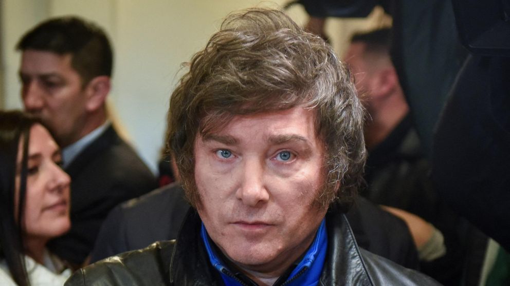 Aseguraron que una victoria de Milei sería un peligro para la democracia.