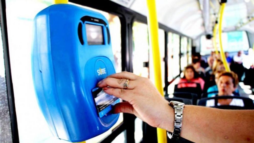 Quienes tengan el sistema operativo Android 6 o superior, podrán registrar tarjetas y cargar saldo con tarjeta de débito, entre otras cosas.