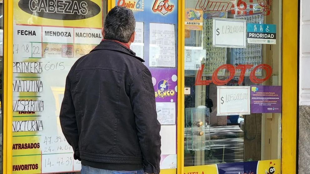 La historia del hombre que casi pierde su premio millonario de lotería.