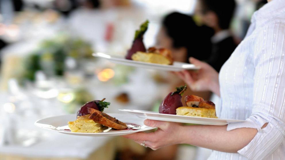 En Twitter se volvió viral la respuesta del dueño del restaurante.